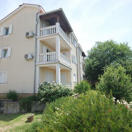 Apartments Novak By El-Pi Tours Malinska Exterior photo